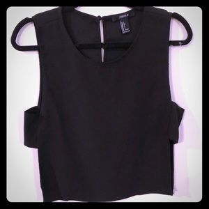 BLACK OPEN PANEL BLOUSE